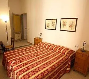 פירנצה Guest House Le Contesse 3*,  איטליה