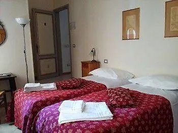 Guest House Le Contesse Florence 3*,