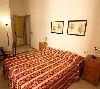 פירנצה Guest House Le Contesse 3*,  איטליה